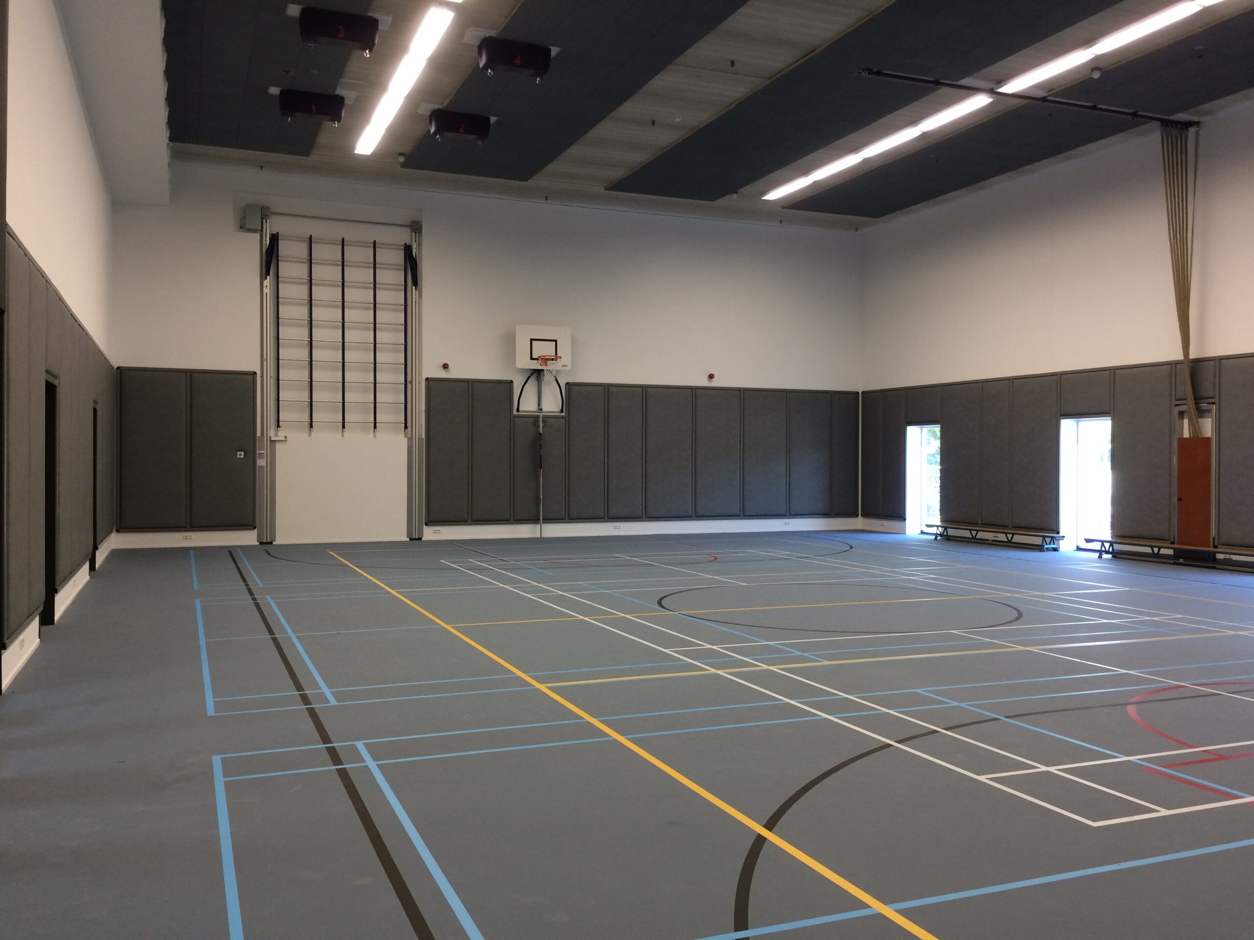 Nieuwe sportzaal met kleedkamers bij Dorpshuis De Hezebrink.