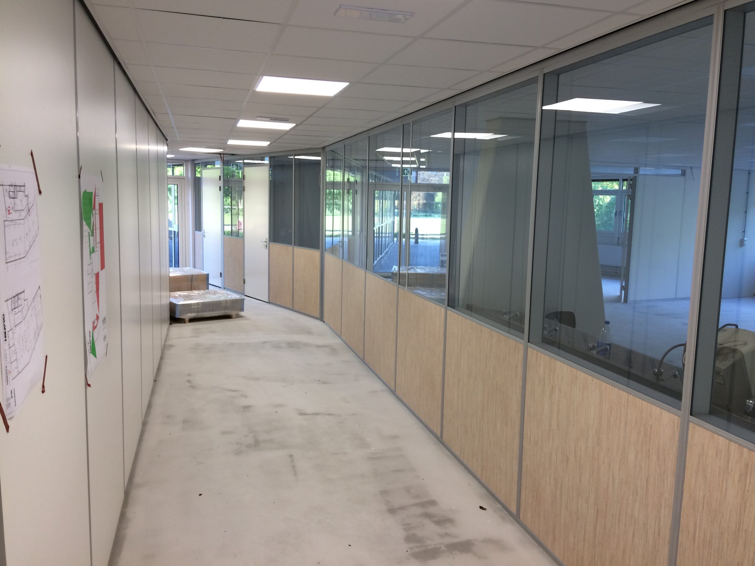 Werkzaamheden tijdens uitbreiding van schoolgebouw in Heerde.
