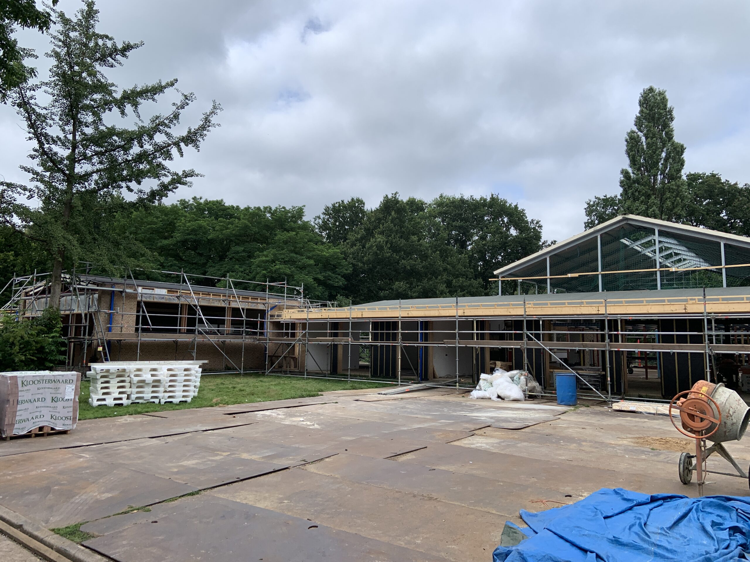 Bouwbedrijf Van Laar realiseert vernieuwbouw van schoolgebouw.