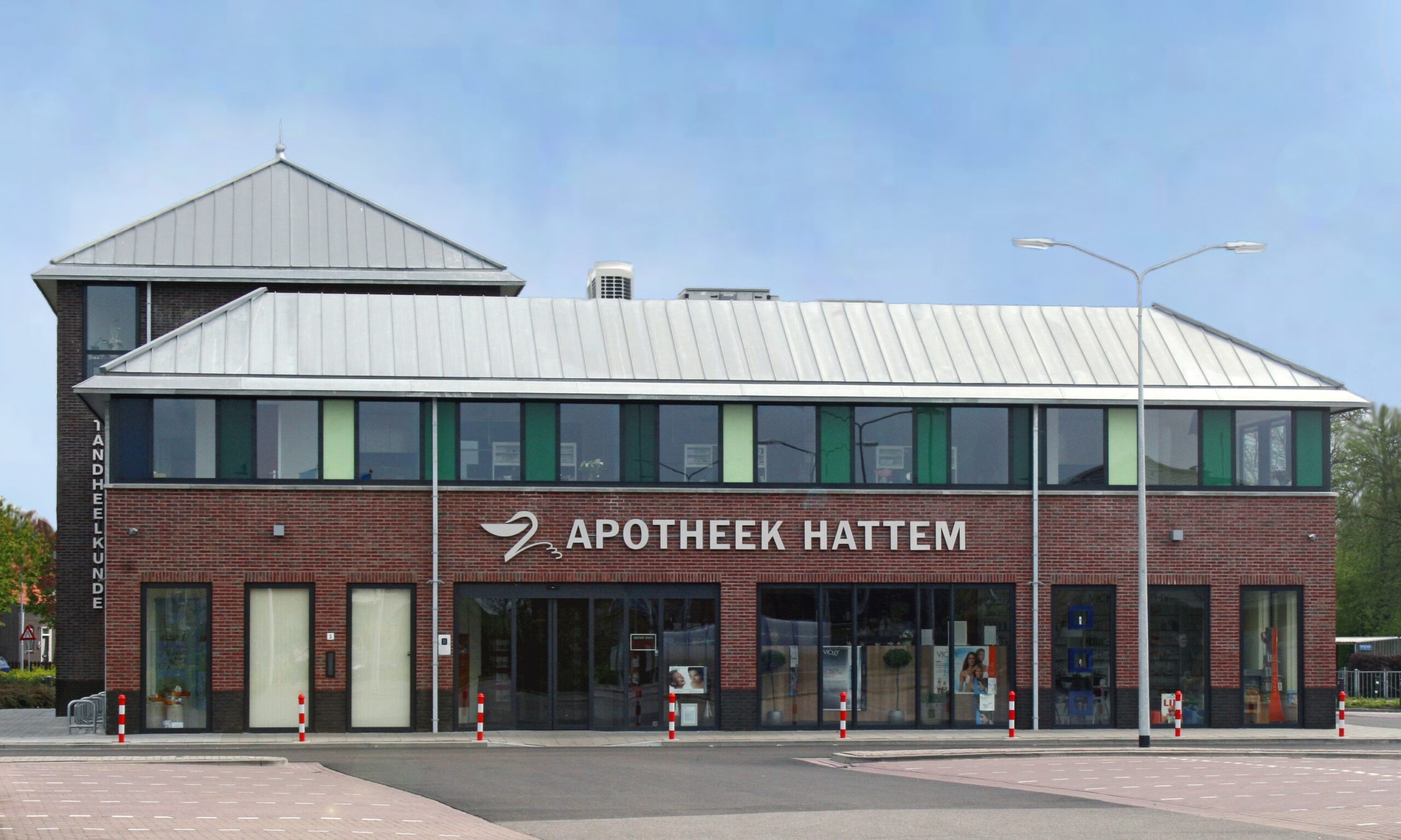 Nieuwbouw van het Apotheek en Tandheelkundig Centrum in Hattem