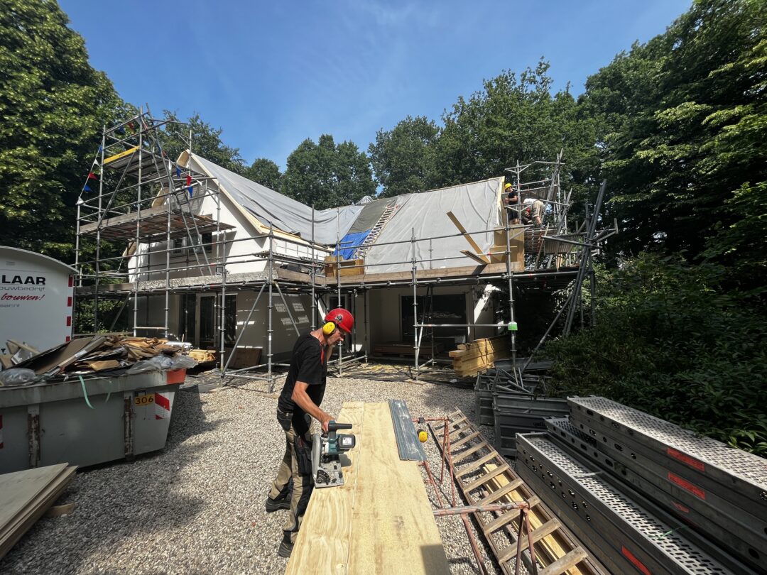 Dakrenovatie Hoorn