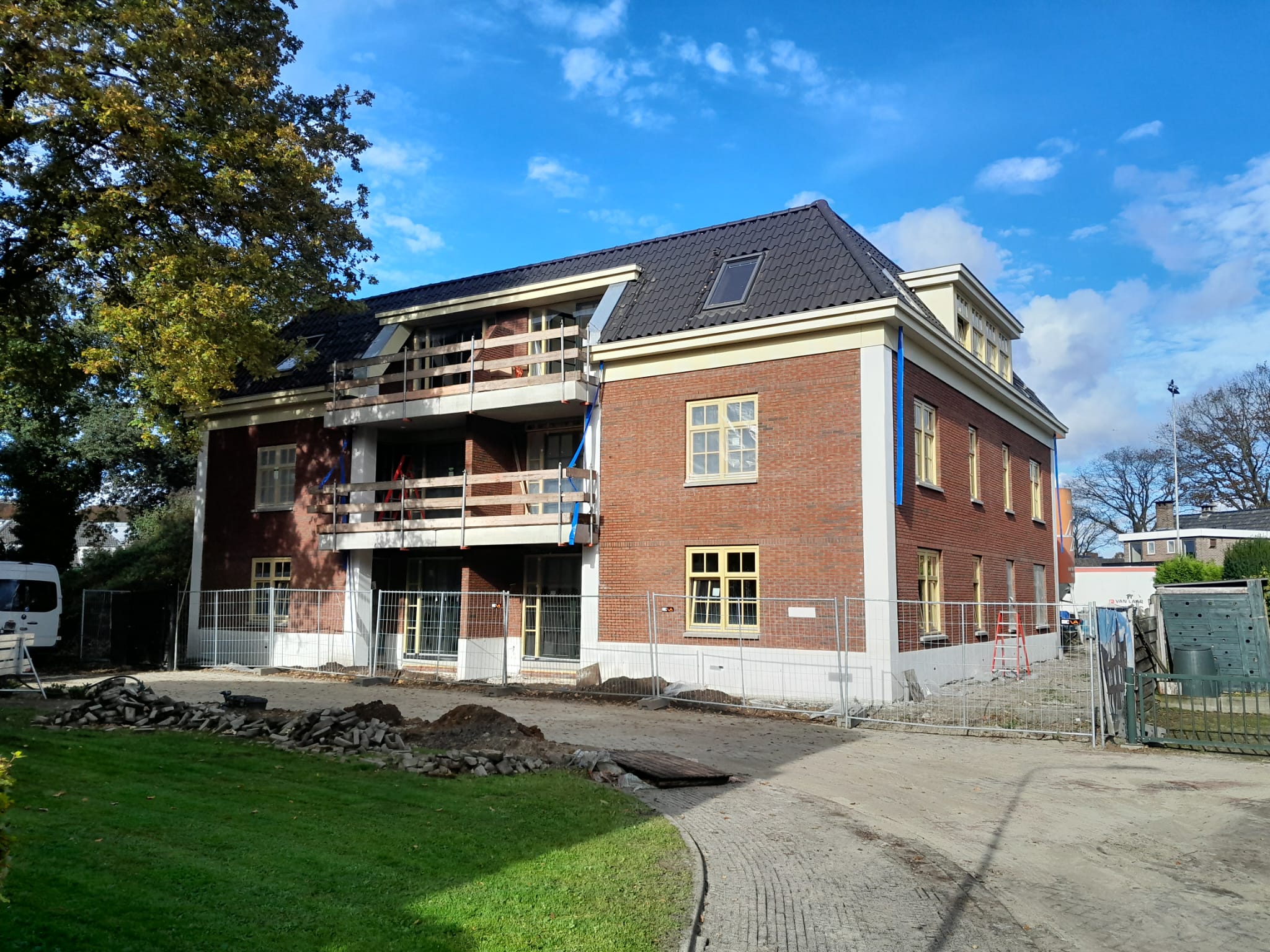 Duurzaam woonproject met hoogwaardige architectuur.