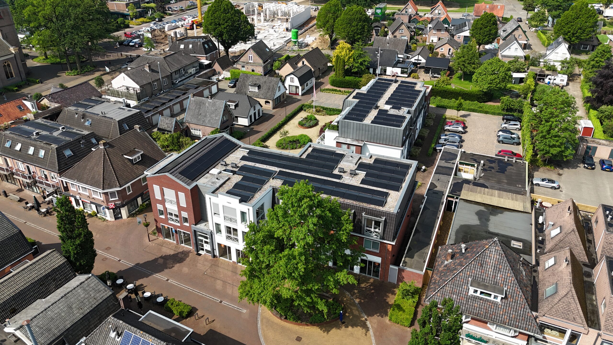 Appartementencomplex met hoogwaardige gevels en moderne uitstraling.