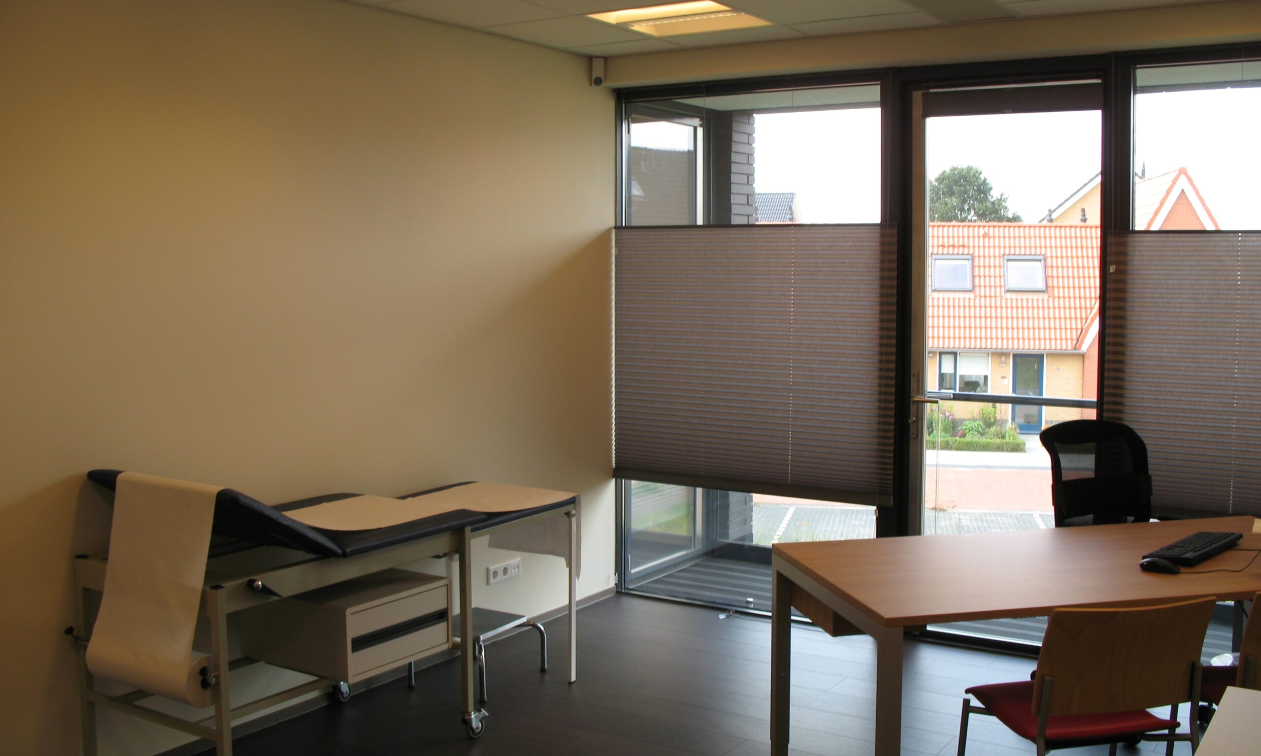 Binnenruimte van het Gezondheidscentrum met moderne zorgvoorzieningen.