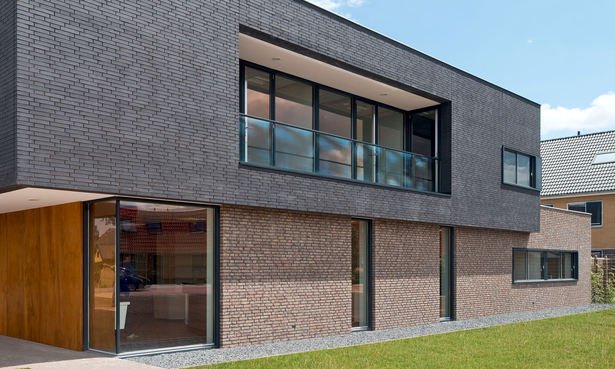 Moderne architectuur van het Gezondheidscentrum Emst.