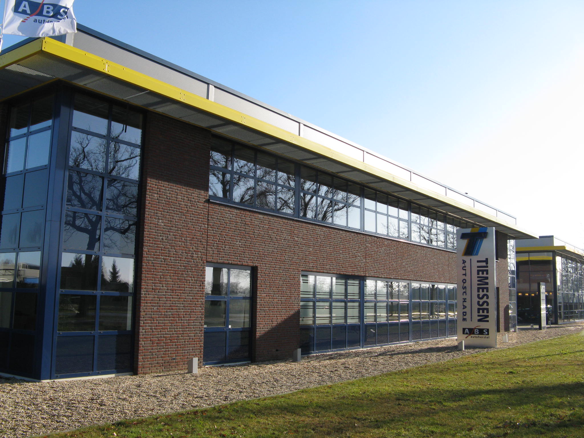 Nieuwbouw van het Mobiliteitsplein op bedrijventerrein Eekterveld in Vaassen