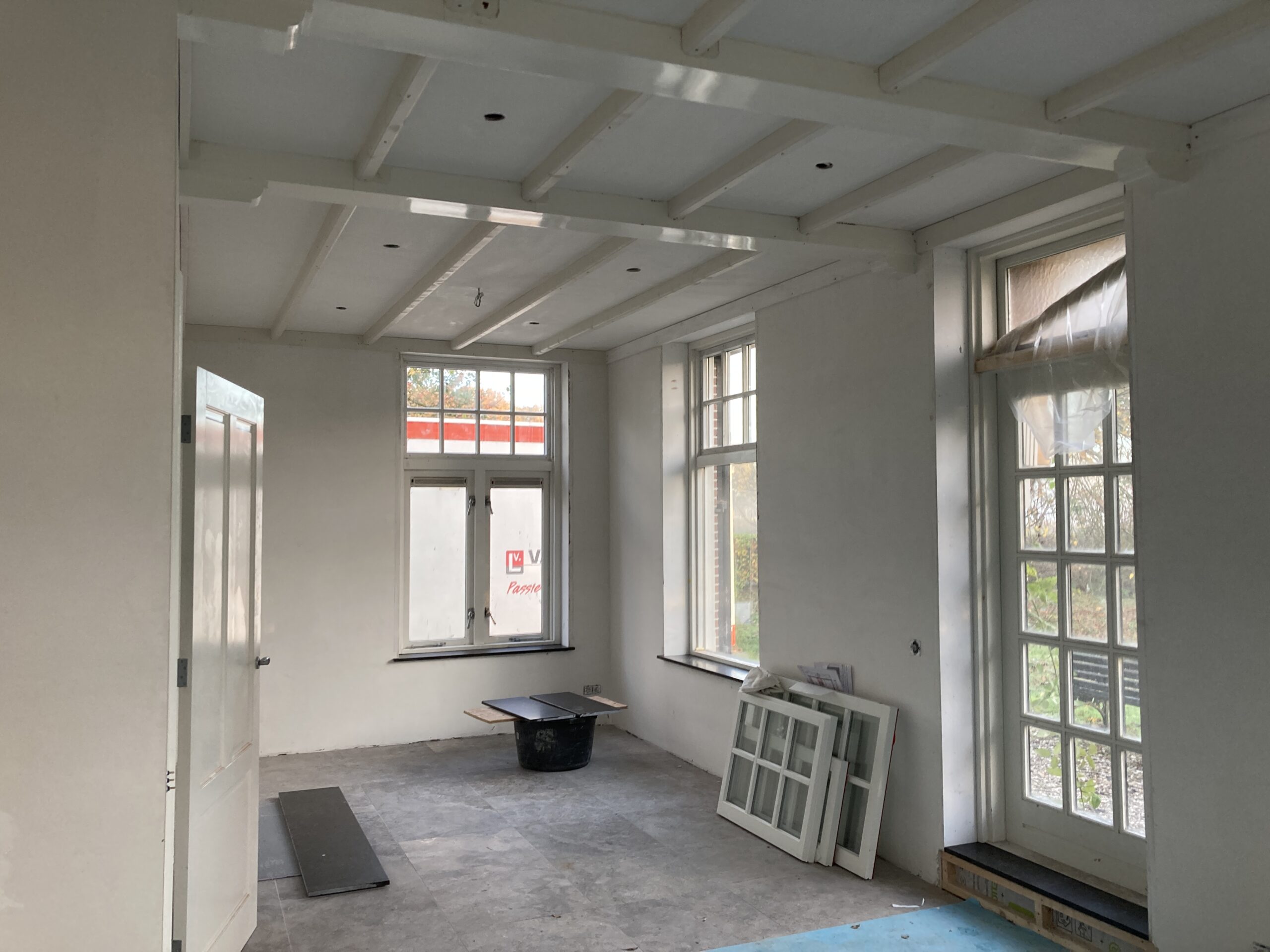 Duurzame renovatie met hergebruik van authentieke bouwmaterialen.