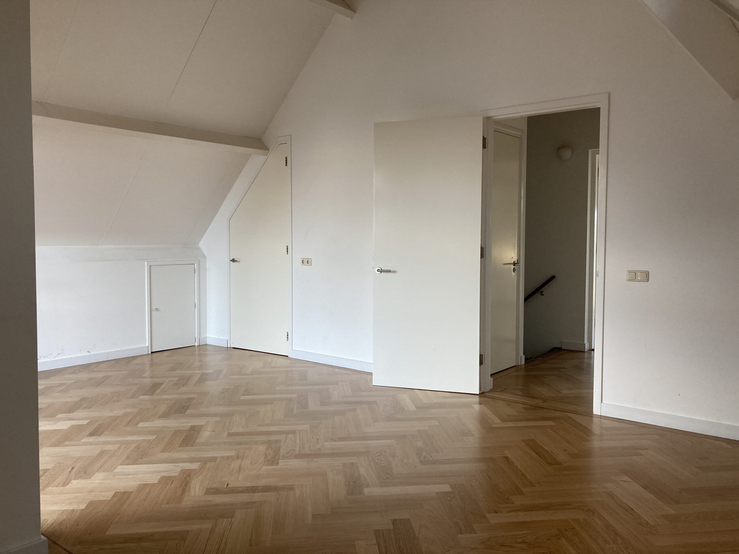 Duurzame renovatie met hergebruik van authentieke bouwmaterialen.