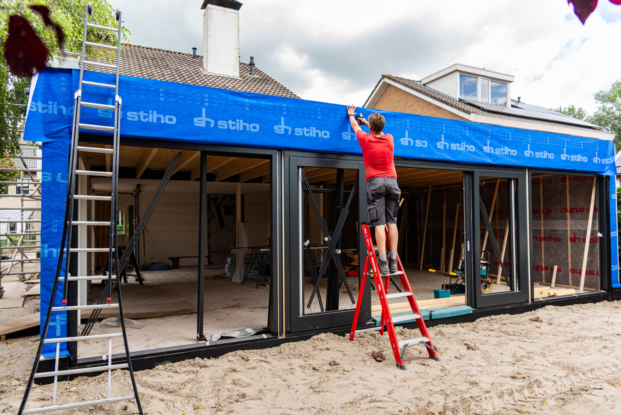 Moderne aanbouw aan een woning in Zwolle.