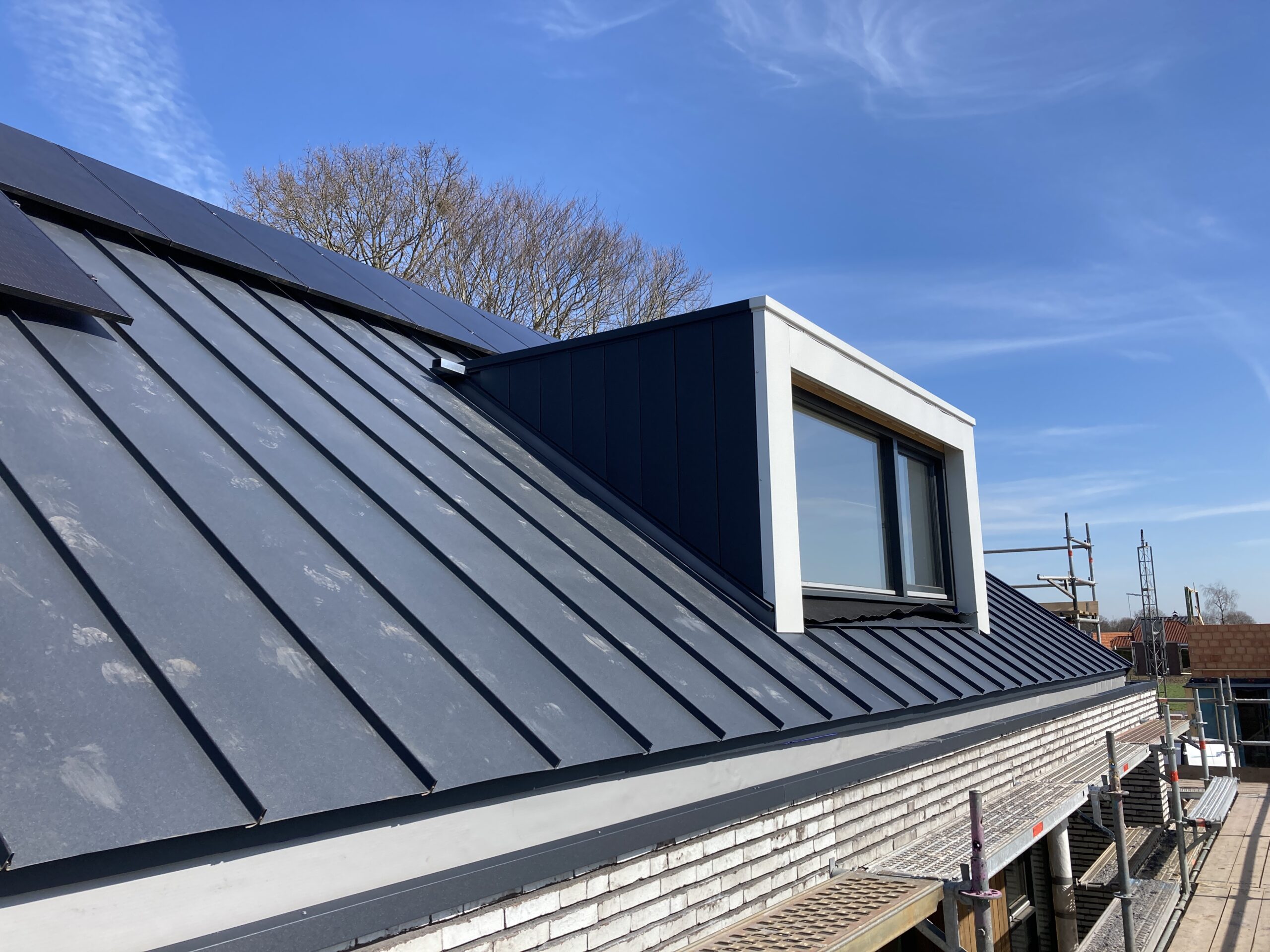 Prefab bouwmethode tijdens realisatie van vrijstaande woning in Heerde.