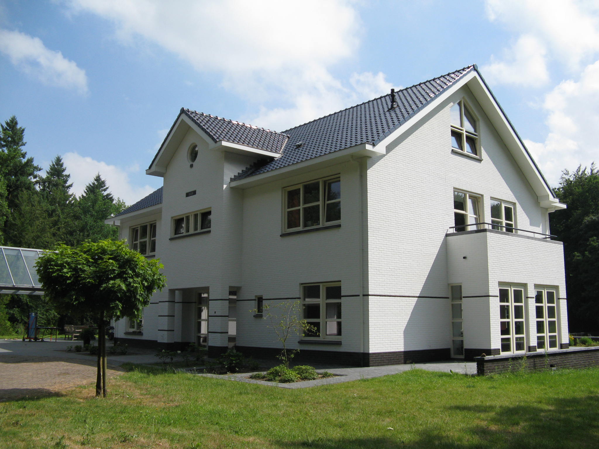 Karakteristiek landhuis in Epe met klassieke uitstraling.