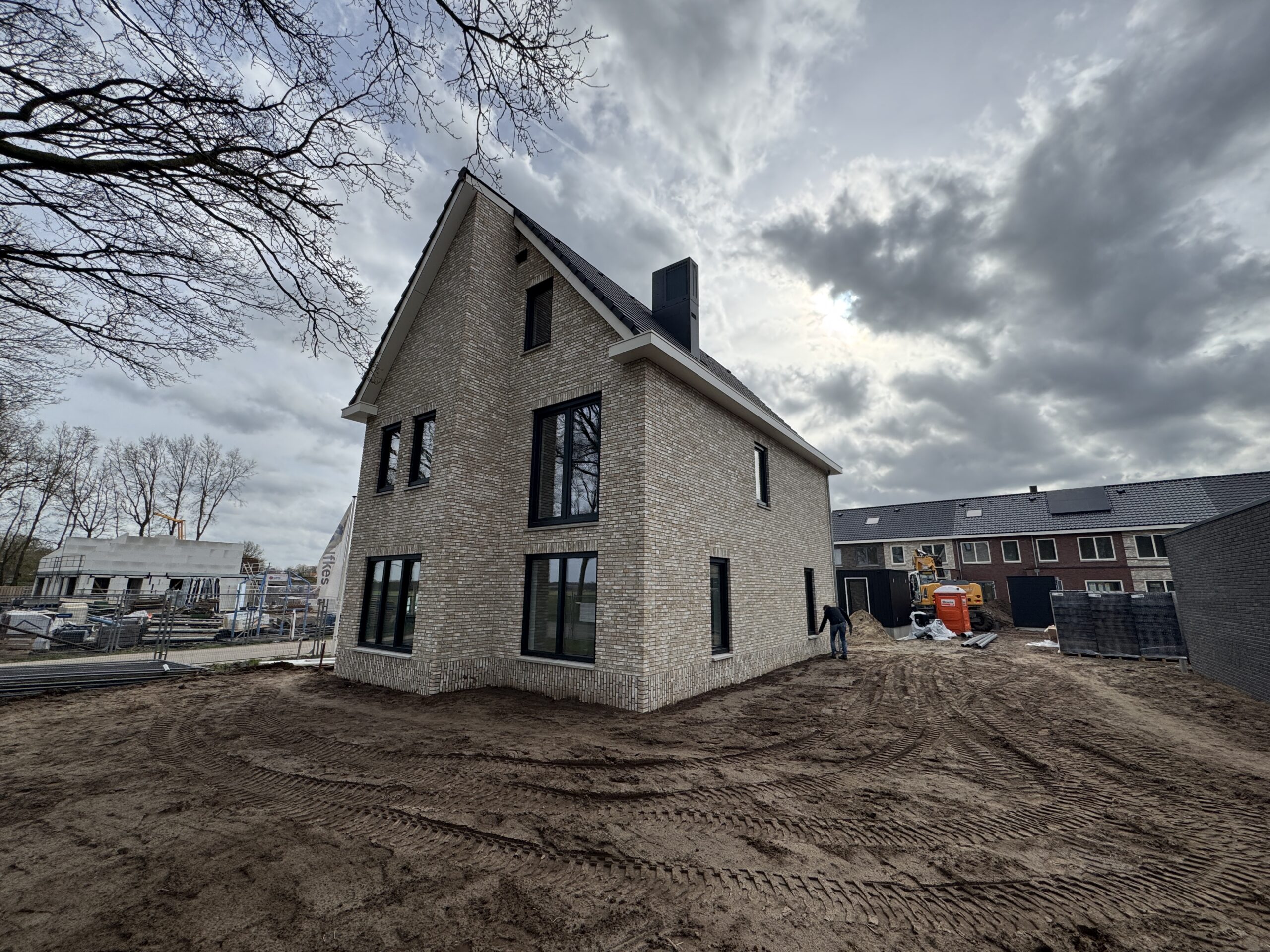 Afbouw van een vrijstaande woning in Wijthmen