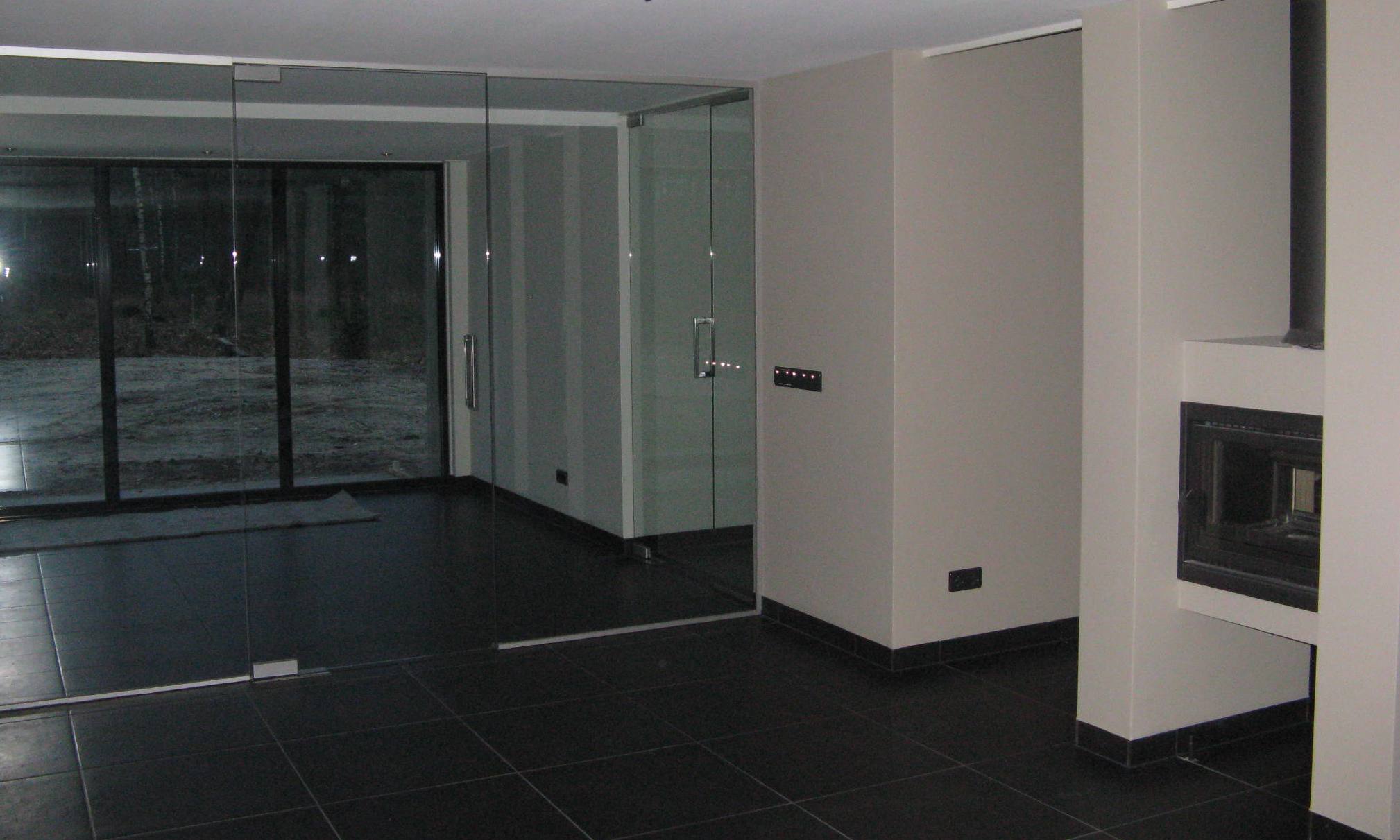 Eigentijds interieur met hoogwaardige afwerking en moderne details.