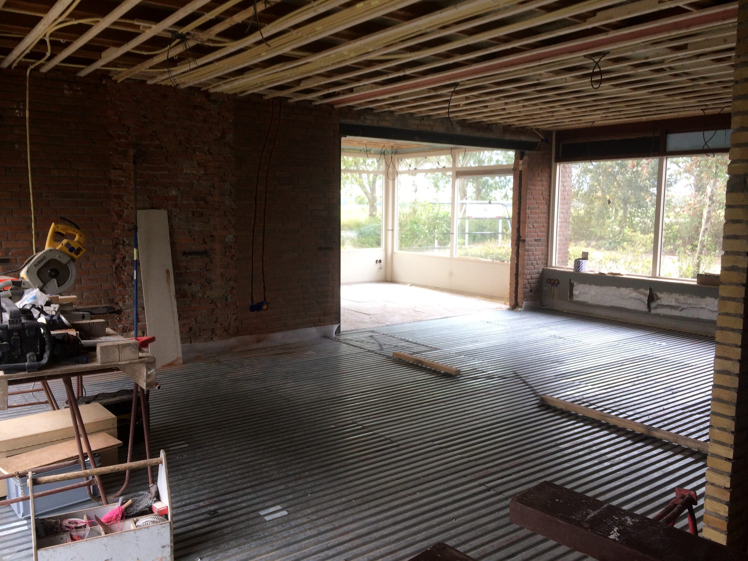 Bouwbedrijf Van Laar realiseert de modernisering van een boerderijwoning.