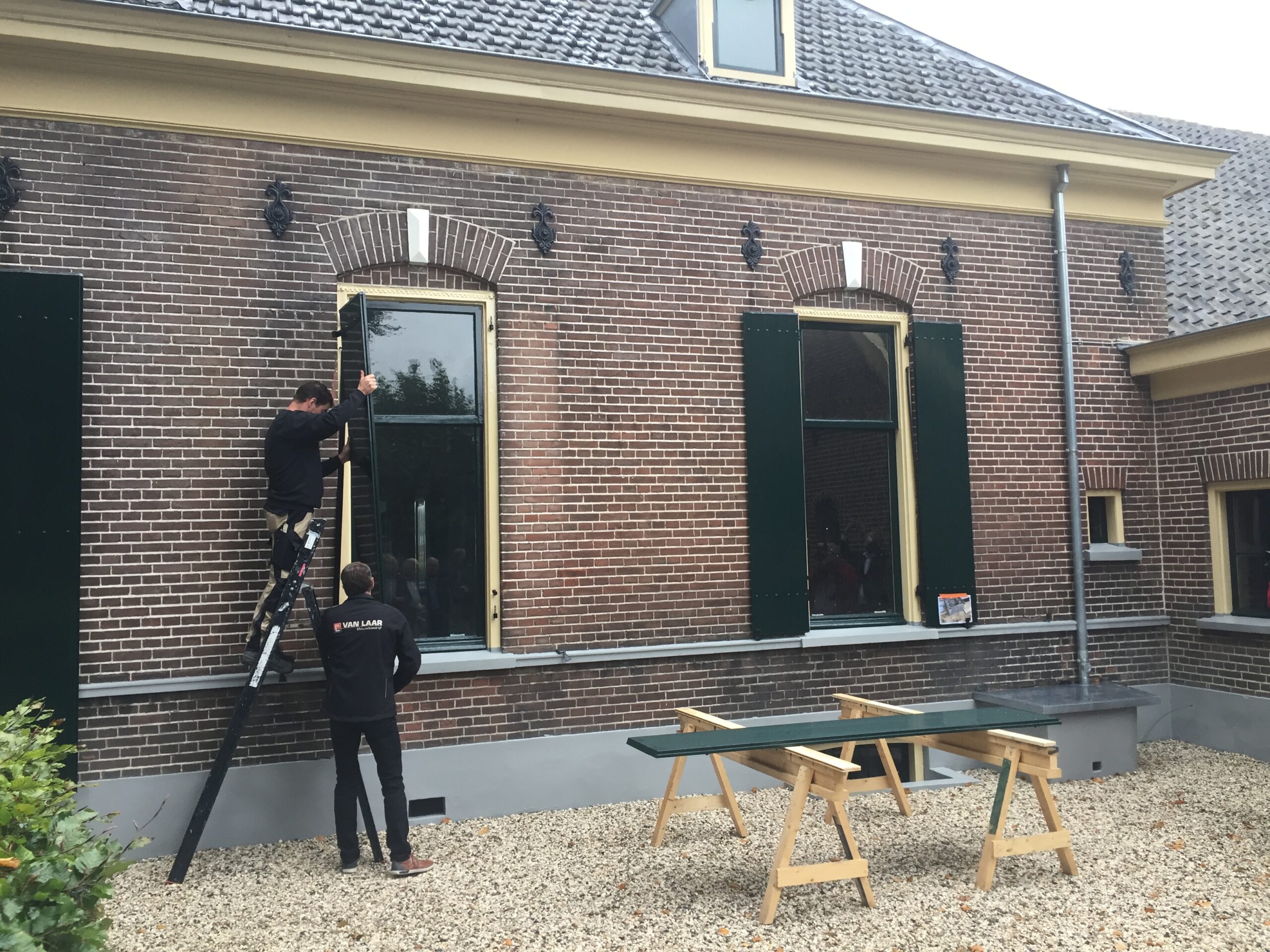Rijksmonument met behouden historische details en vakmanschap.