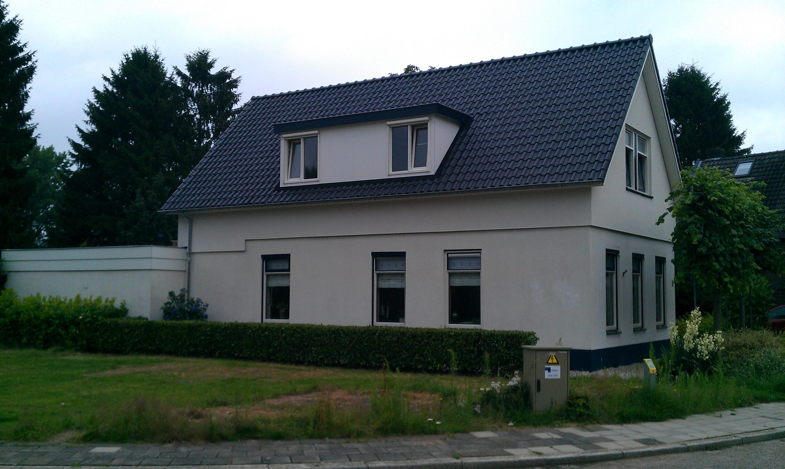 Woninguitbreiding met prefab elementen voor snelle uitvoering.