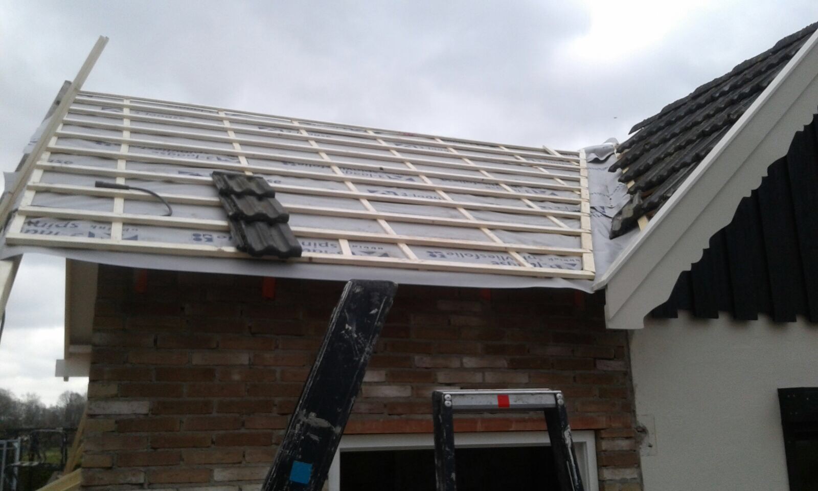 Verbouwde vrijstaande woning in Emst met nieuwe woonkeuken.