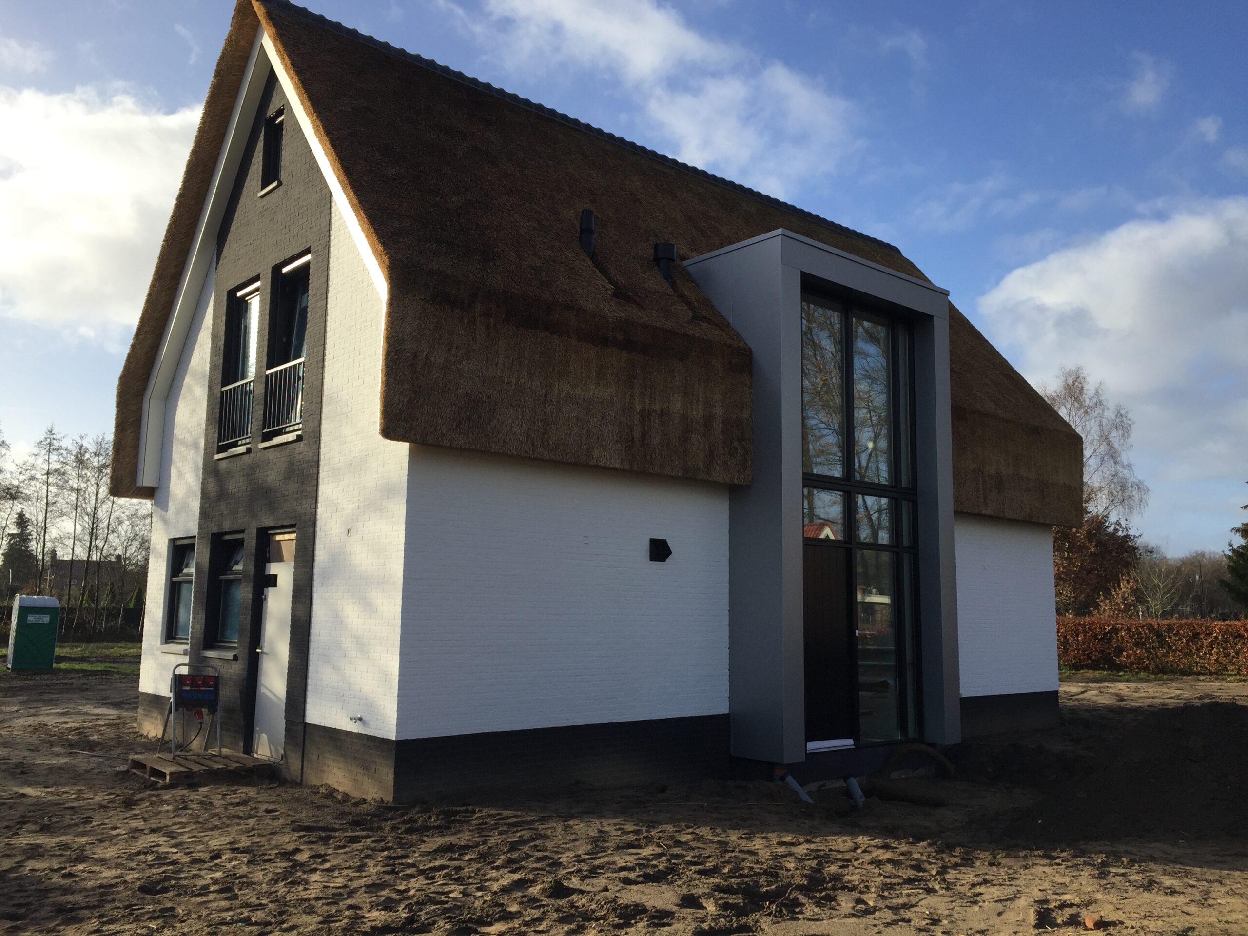 Rietgedekte vrijstaande woning in Epe.